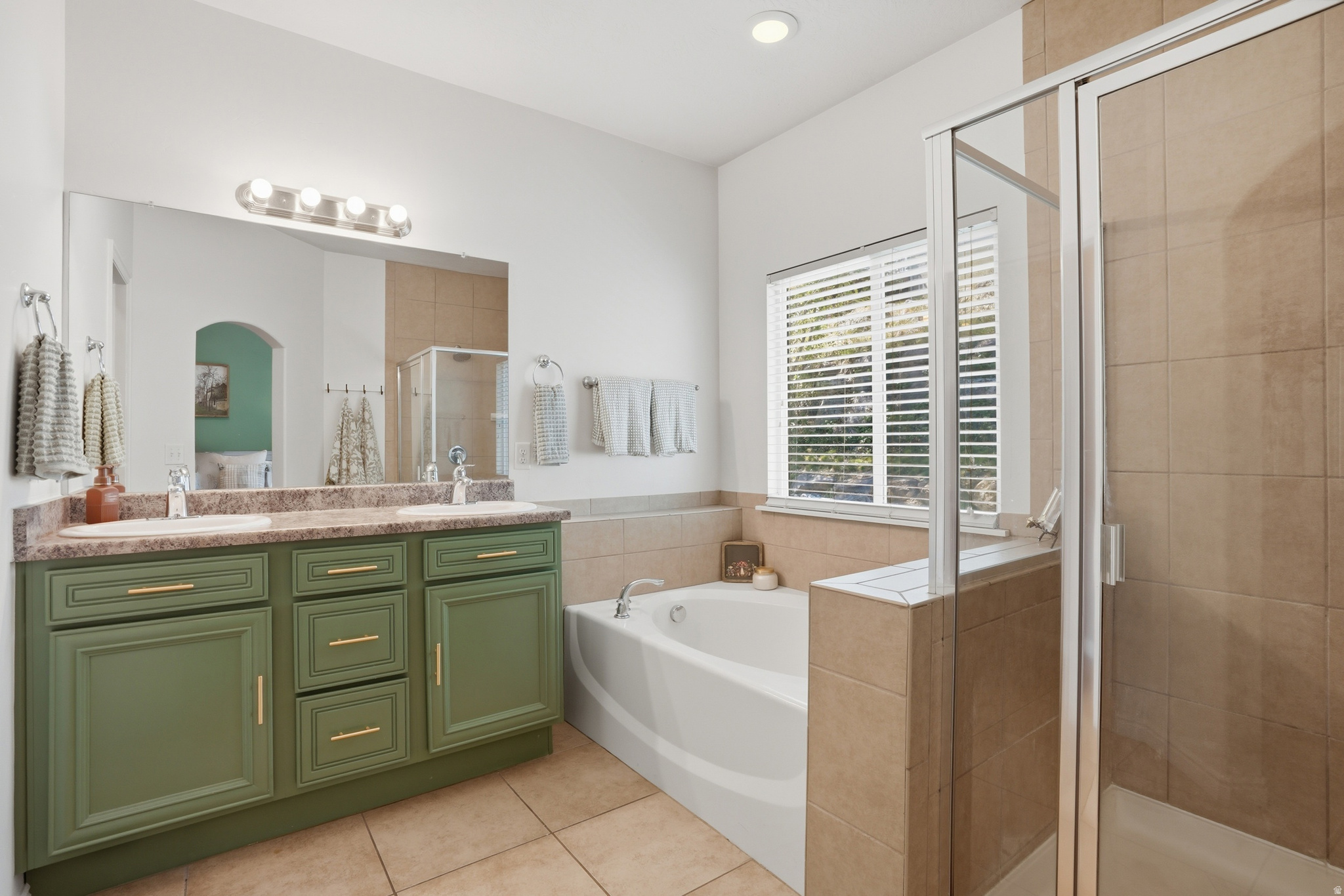 HIGHLAND HILLS - Residential