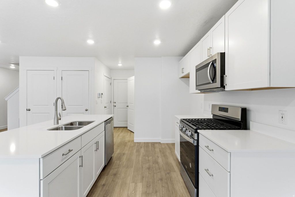 Photo of 3718 W 930 N, Lehi, UT 84048 (MLS # 2134450)