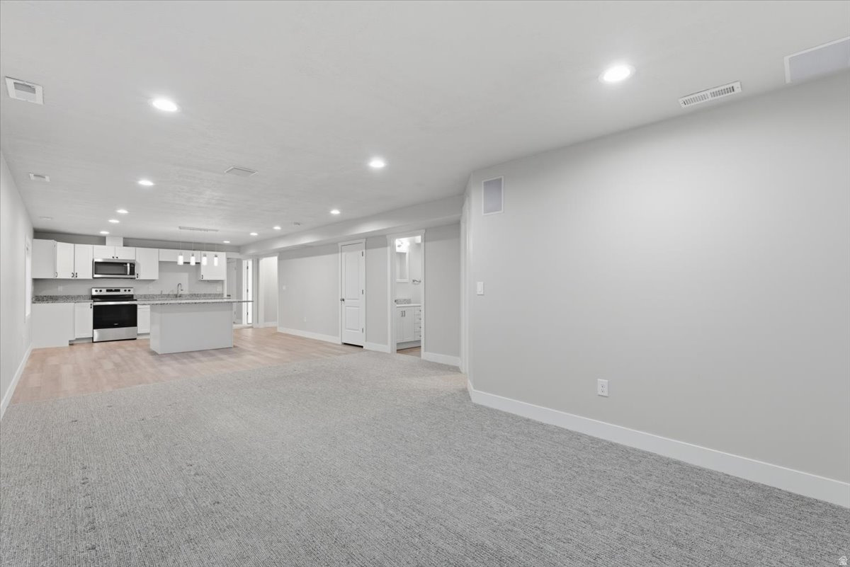 SEASONS ESTATES SUB - Residential