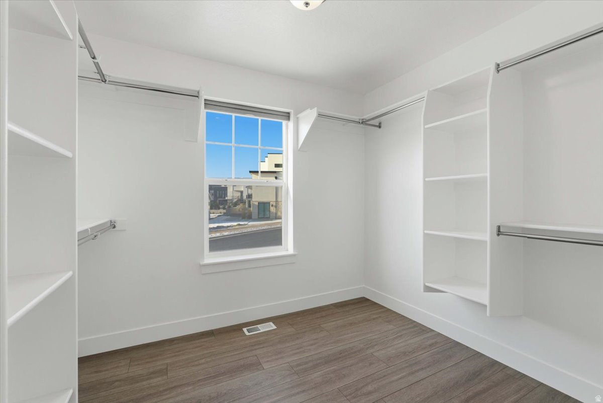 SEASONS ESTATES SUB - Residential