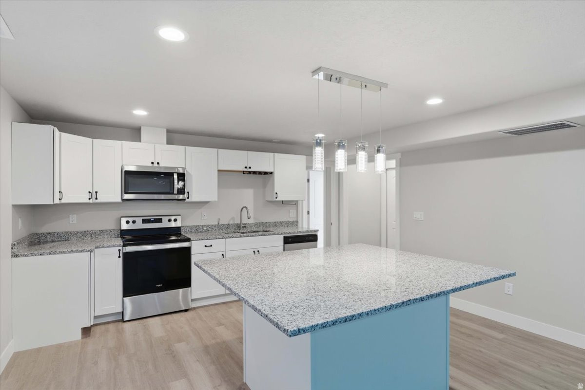 SEASONS ESTATES SUB - Residential