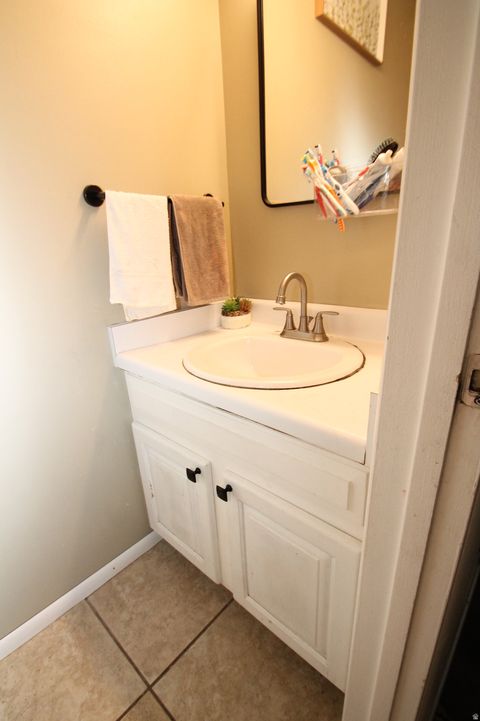 Tiny photo for 5949 S SULTAN CIR, Murray, UT 84107 (MLS # 2127859)