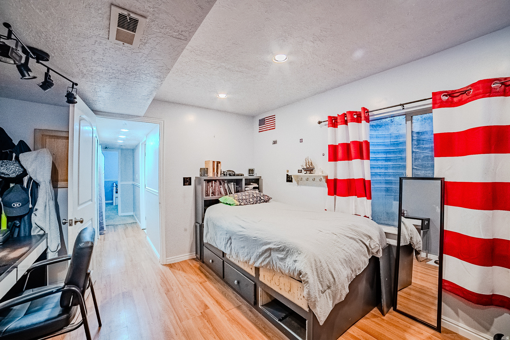 SUNRISE MEADOWS - Residential