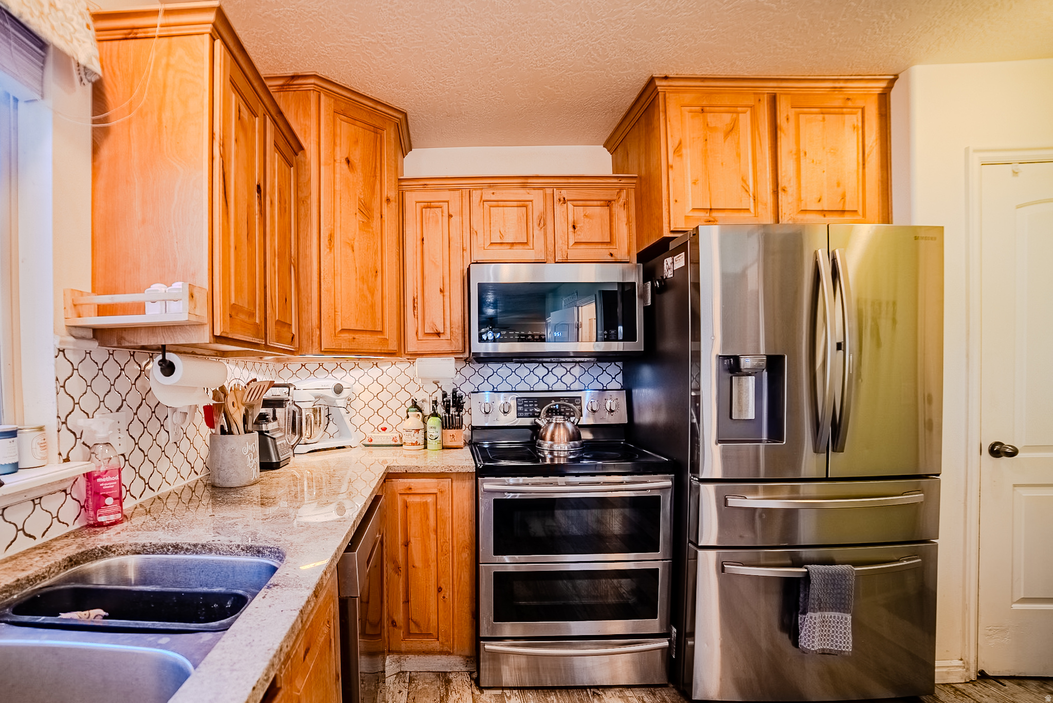 SUNRISE MEADOWS - Residential