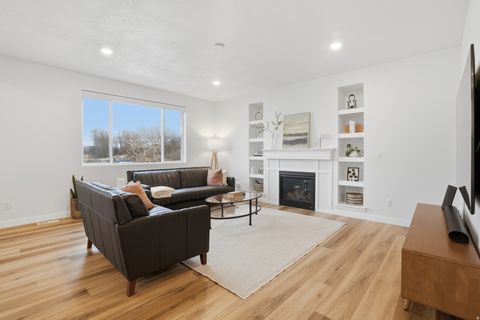 Tiny photo for 311 E UNCHARTERED LN S, Draper, UT 84020 (MLS # 2140317)