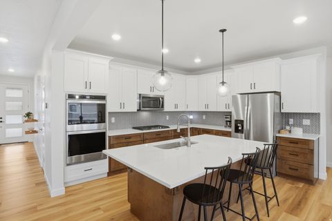 Tiny photo for 311 E UNCHARTERED LN S, Draper, UT 84020 (MLS # 2140317)