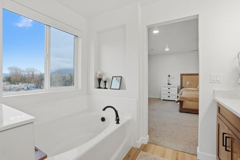 Tiny photo for 311 E UNCHARTERED LN S, Draper, UT 84020 (MLS # 2140317)