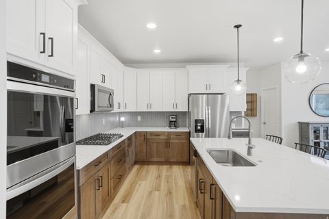 Tiny photo for 311 E UNCHARTERED LN S, Draper, UT 84020 (MLS # 2140317)