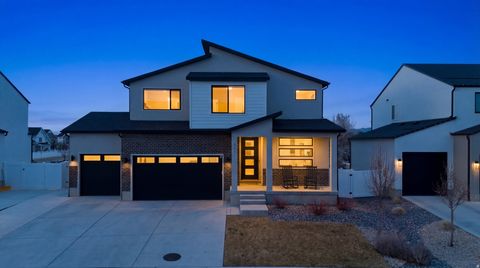 Tiny photo for 311 E UNCHARTERED LN S, Draper, UT 84020 (MLS # 2140317)