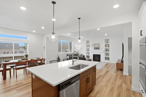 Tiny photo for 311 E UNCHARTERED LN S, Draper, UT 84020 (MLS # 2140317)