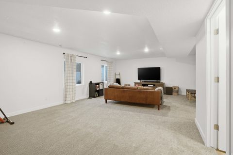 Tiny photo for 311 E UNCHARTERED LN S, Draper, UT 84020 (MLS # 2140317)