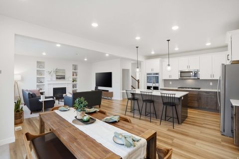 Tiny photo for 311 E UNCHARTERED LN S, Draper, UT 84020 (MLS # 2140317)