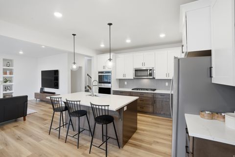 Tiny photo for 311 E UNCHARTERED LN S, Draper, UT 84020 (MLS # 2140317)