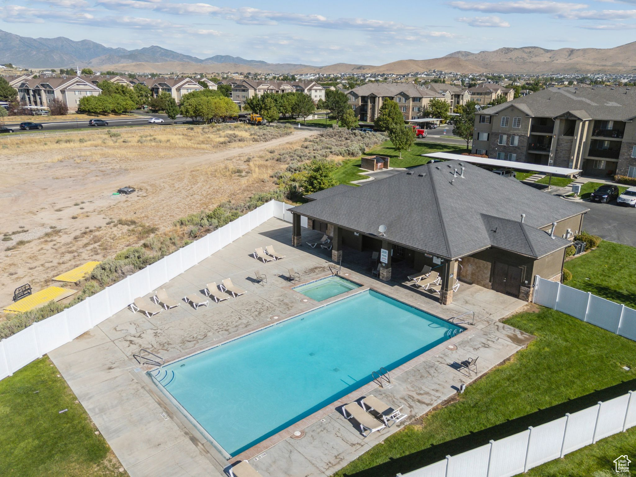 ROCK CREEK - Residential