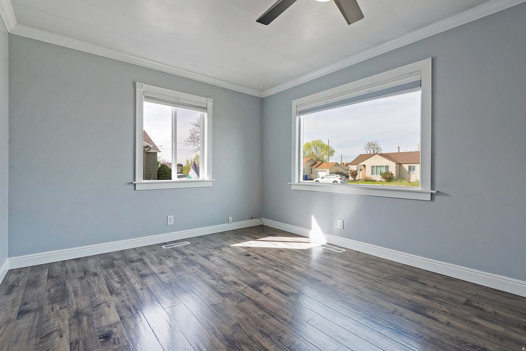 Photo of 442 E BURTON AVE, Salt Lake City, UT 84115 (MLS # 2147874)