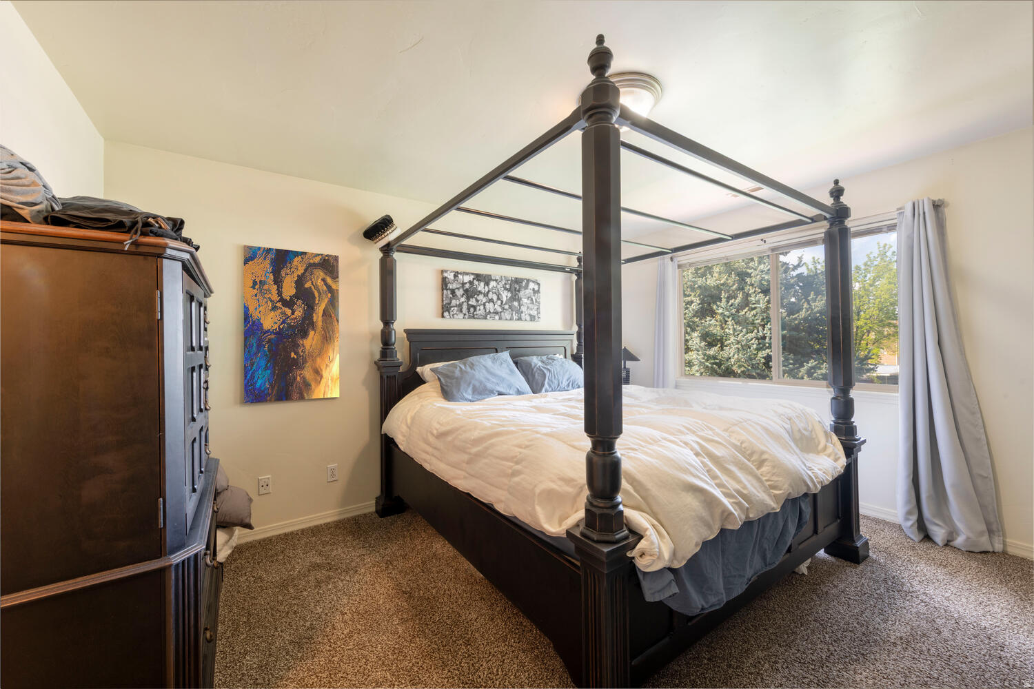 HILLCREST ESTATES - Residential Income