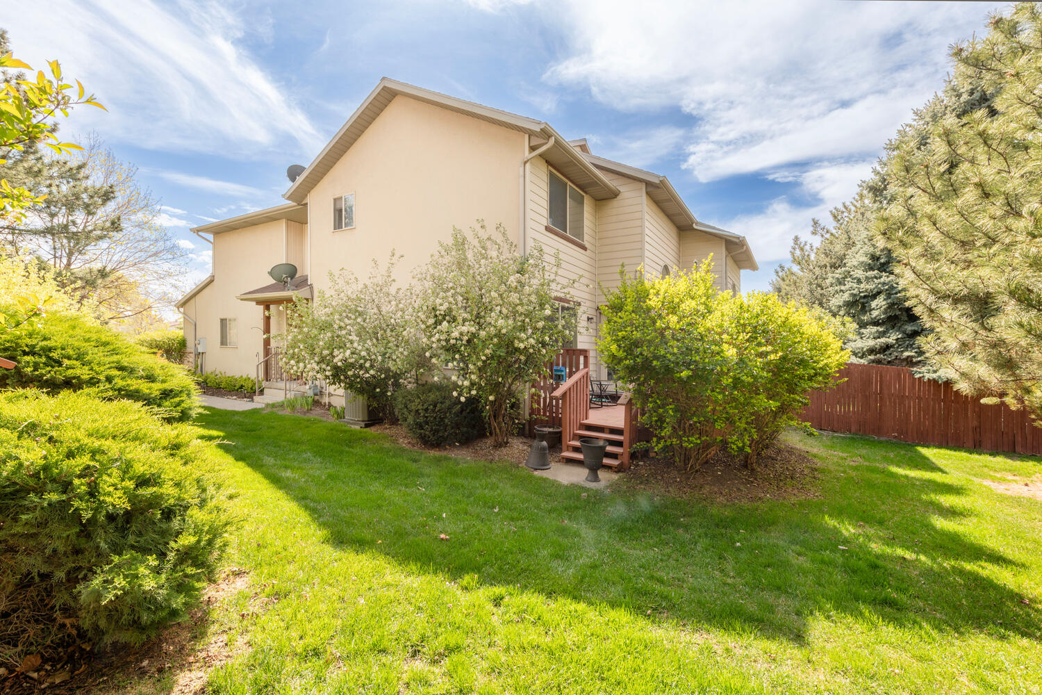 HILLCREST ESTATES - Residential Income