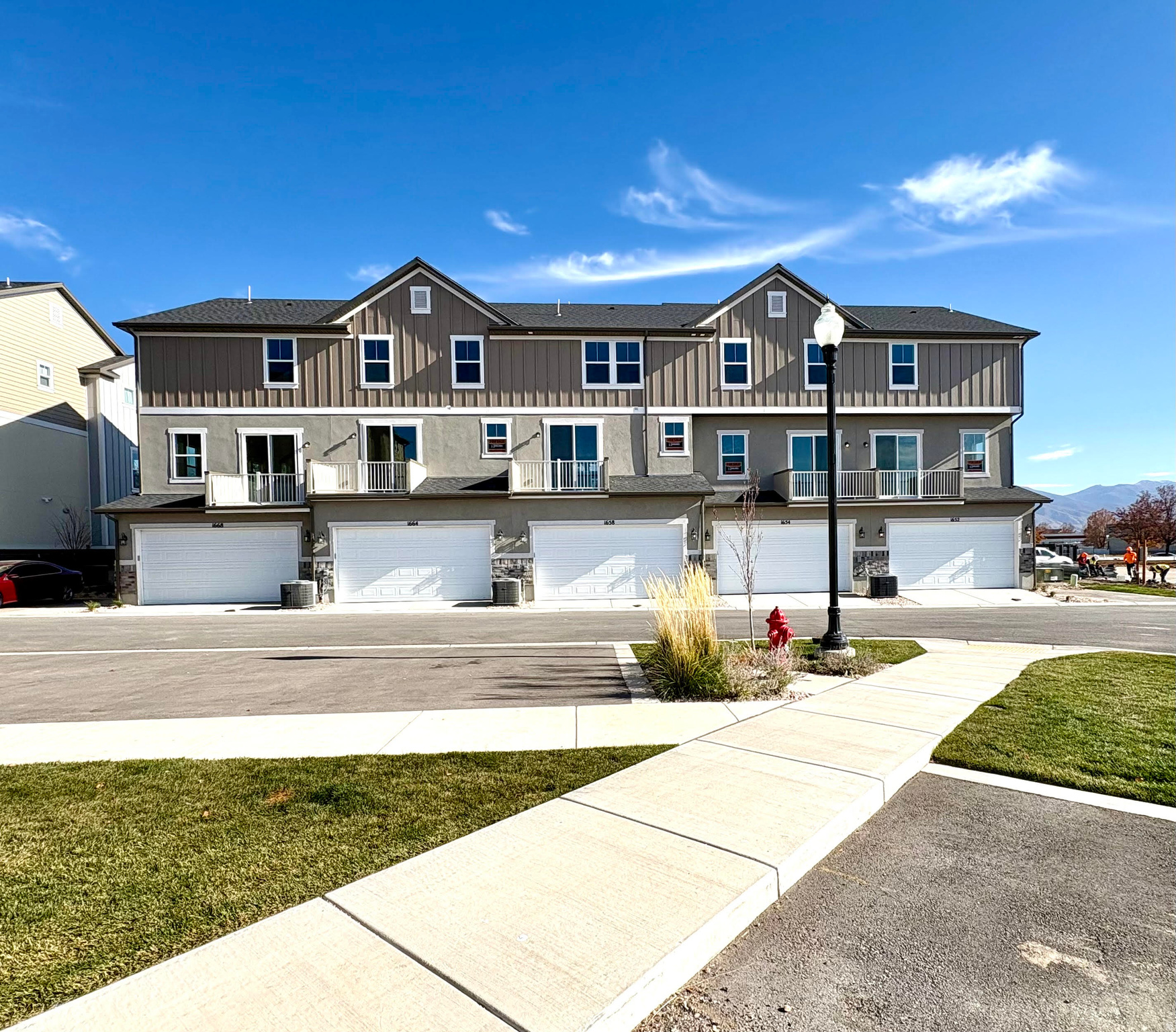 TOWNS ON MAIN - Residential