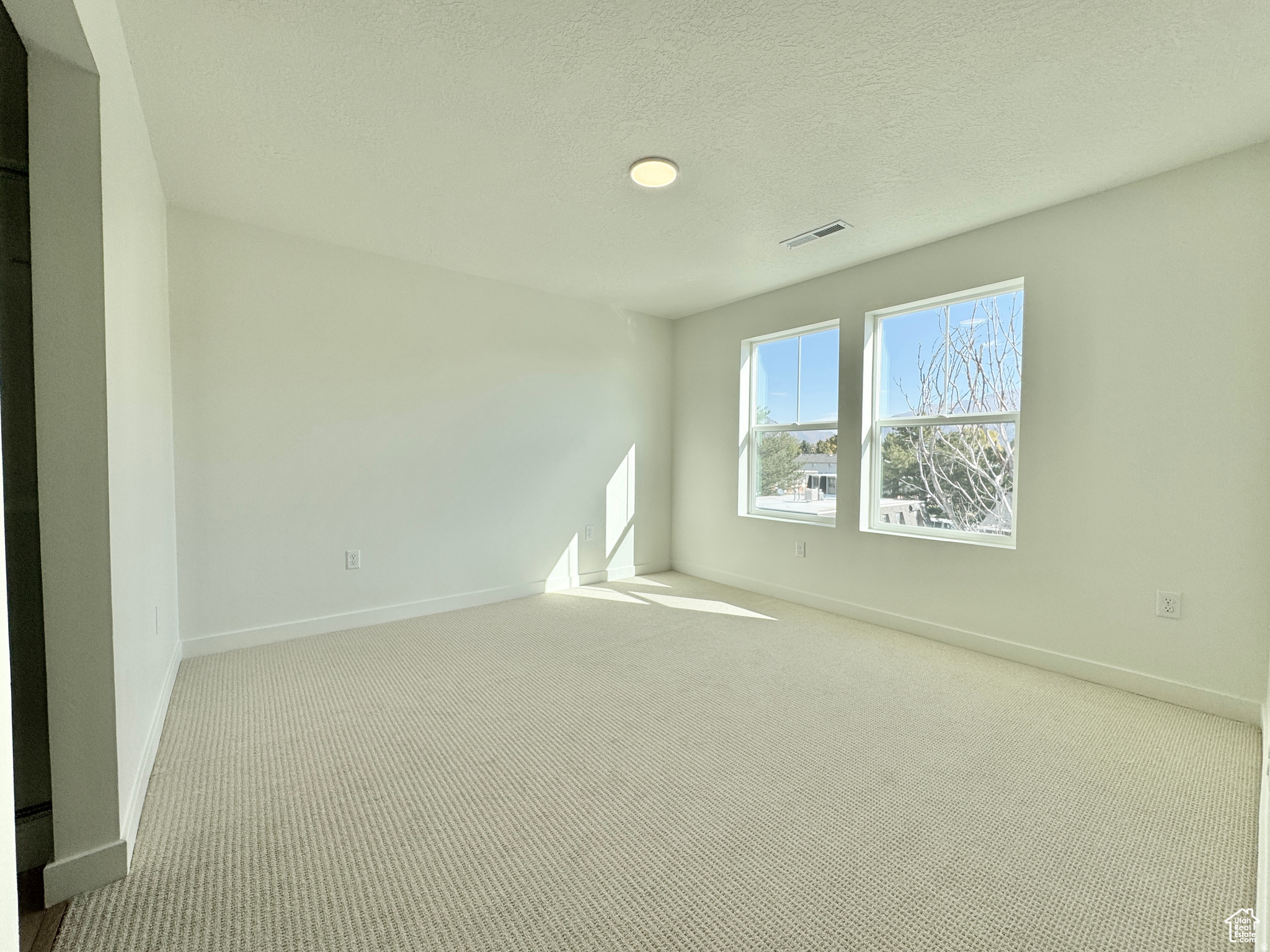 TOWNS ON MAIN - Residential