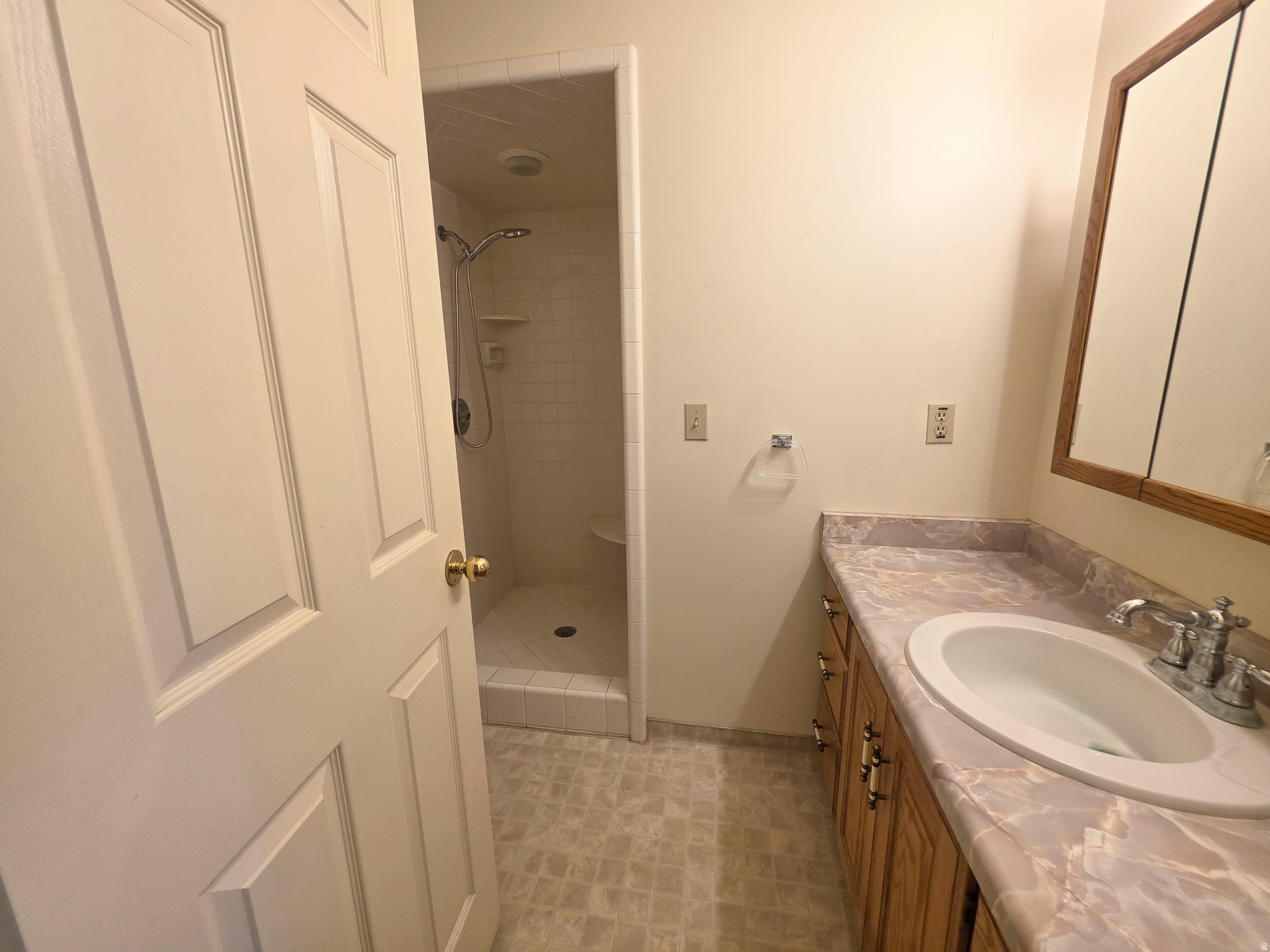 EDINBURGH CONDOMINIUS - Residential