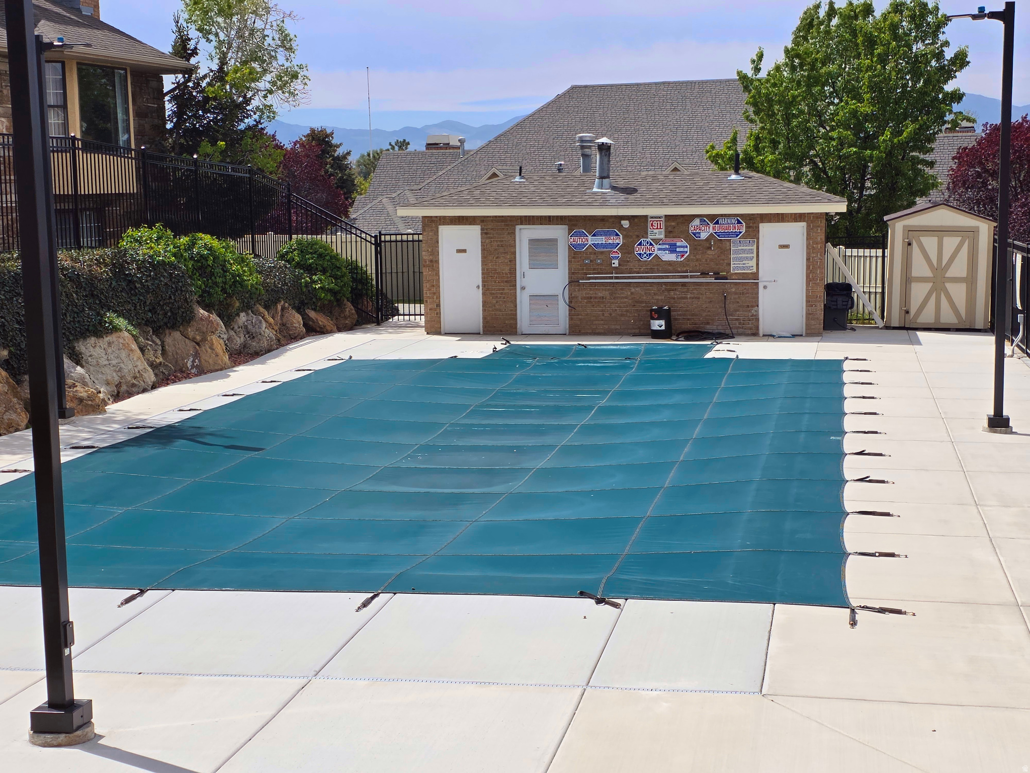 EDINBURGH CONDOMINIUS - Residential