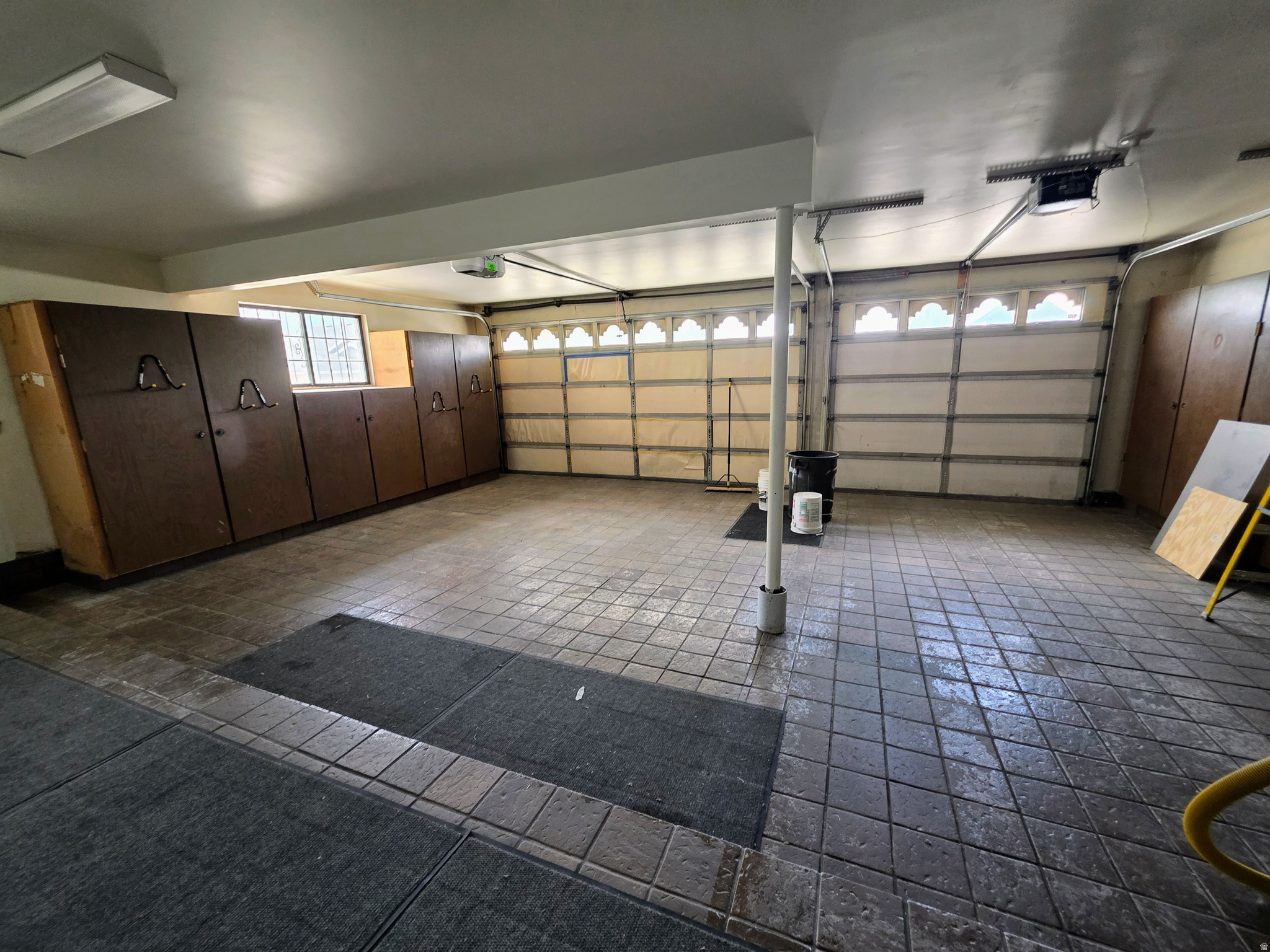 EDINBURGH CONDOMINIUS - Residential