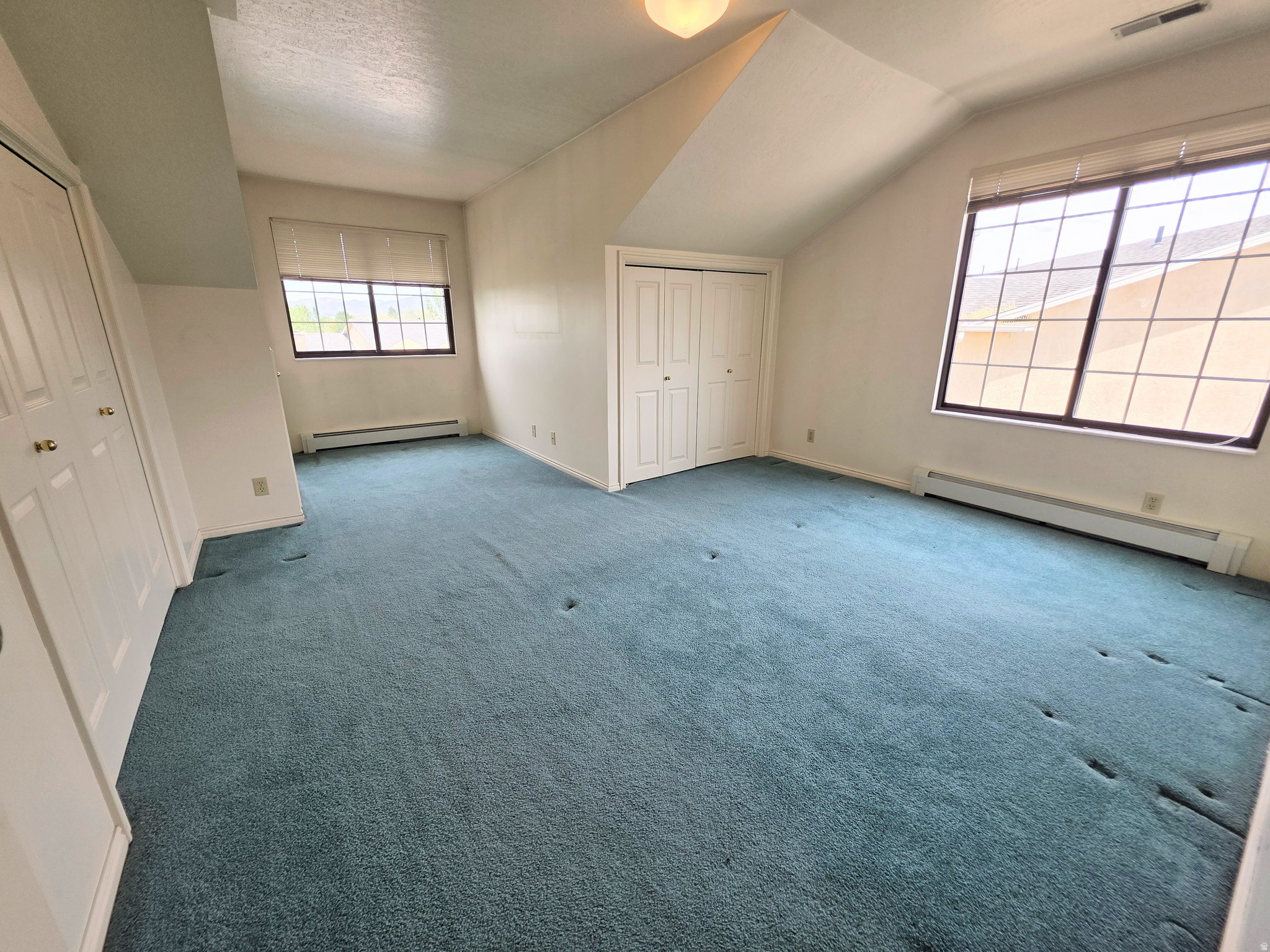 EDINBURGH CONDOMINIUS - Residential