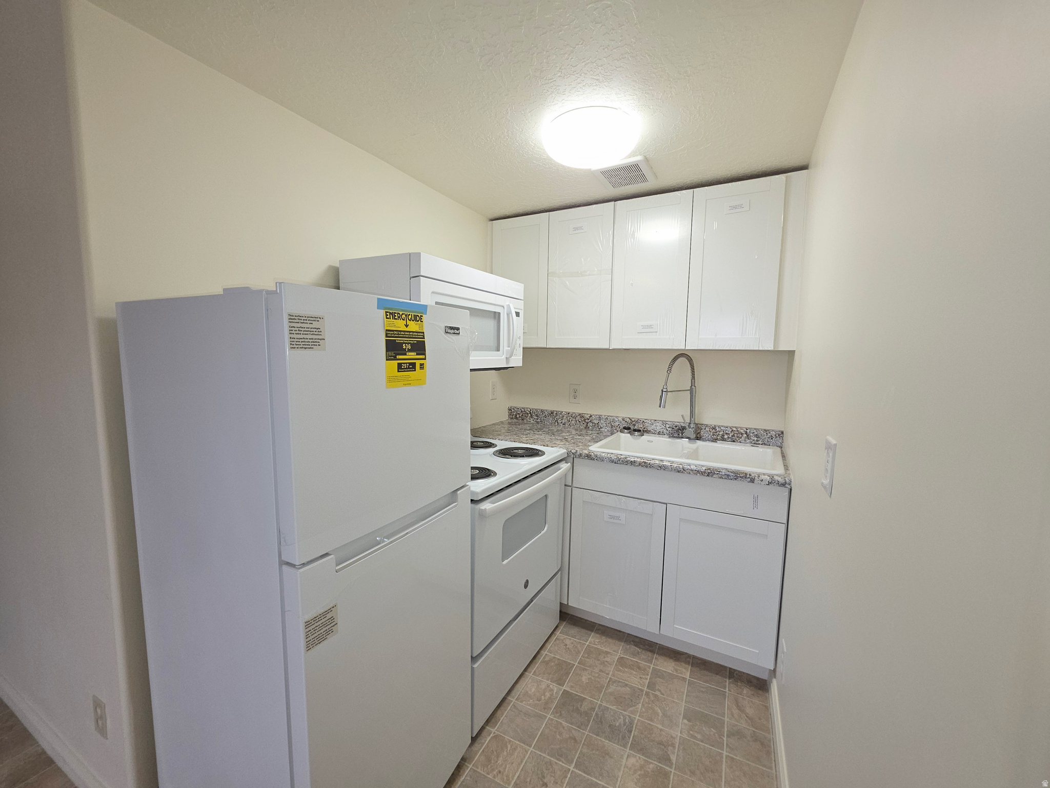 EDINBURGH CONDOMINIUS - Residential