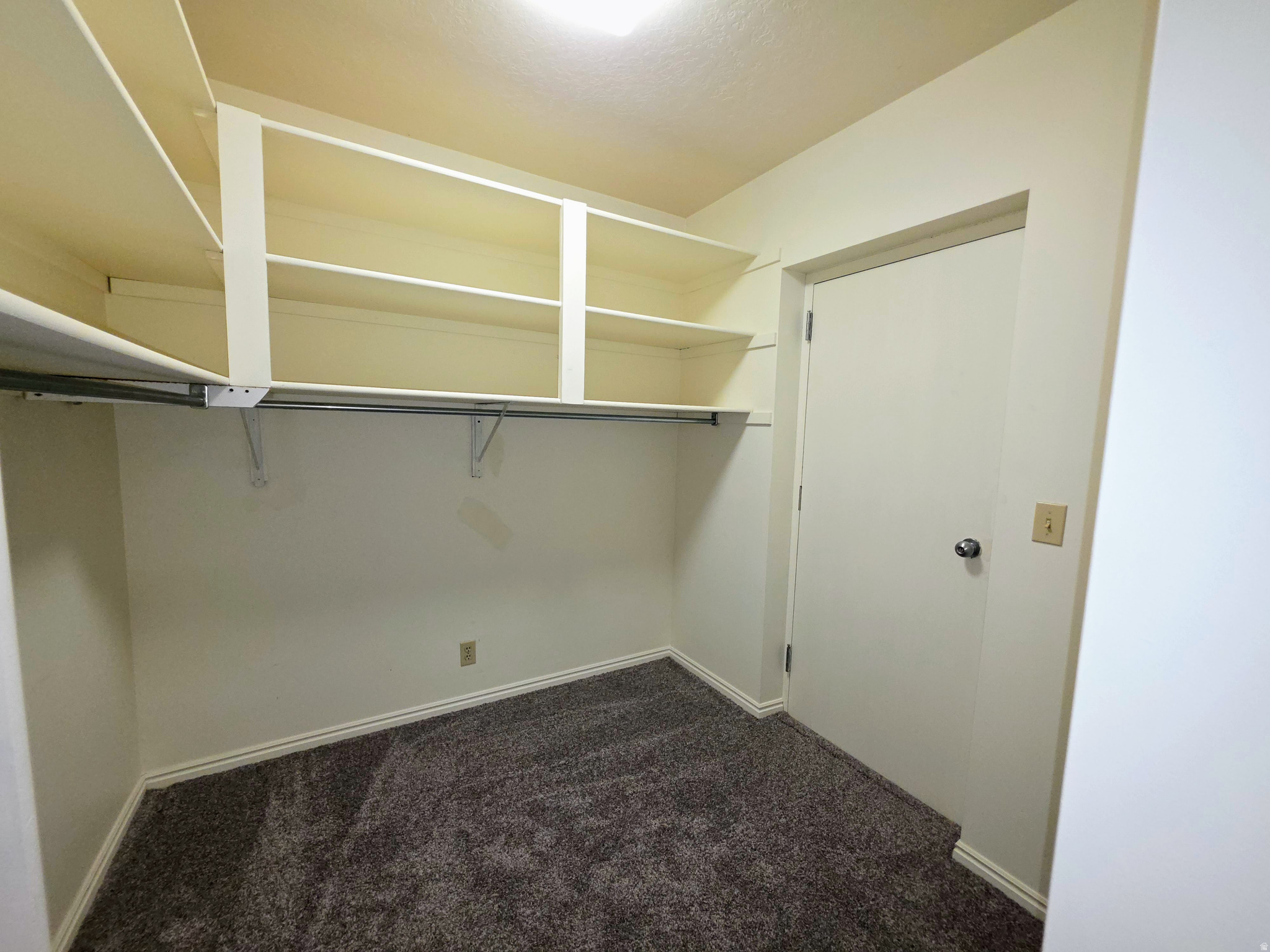 EDINBURGH CONDOMINIUS - Residential