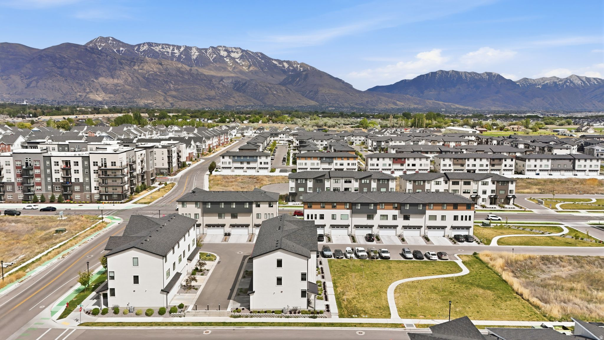 LAKESHORE LANDING - Residential