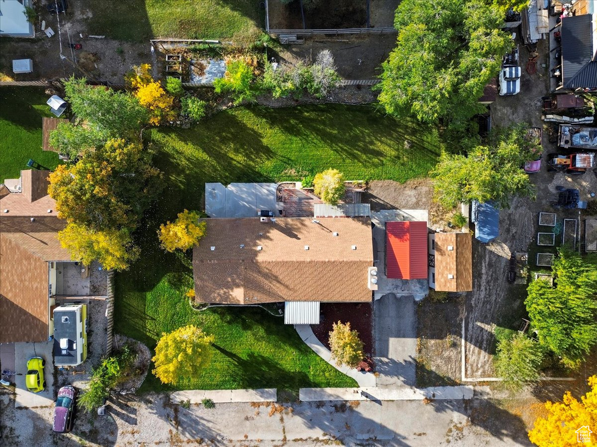 COURTSIDE - Residential