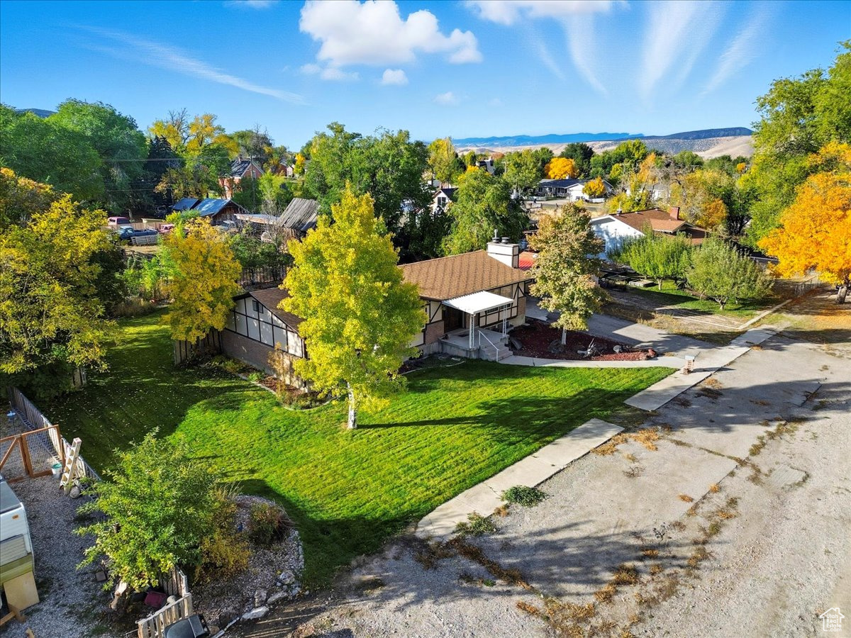 COURTSIDE - Residential