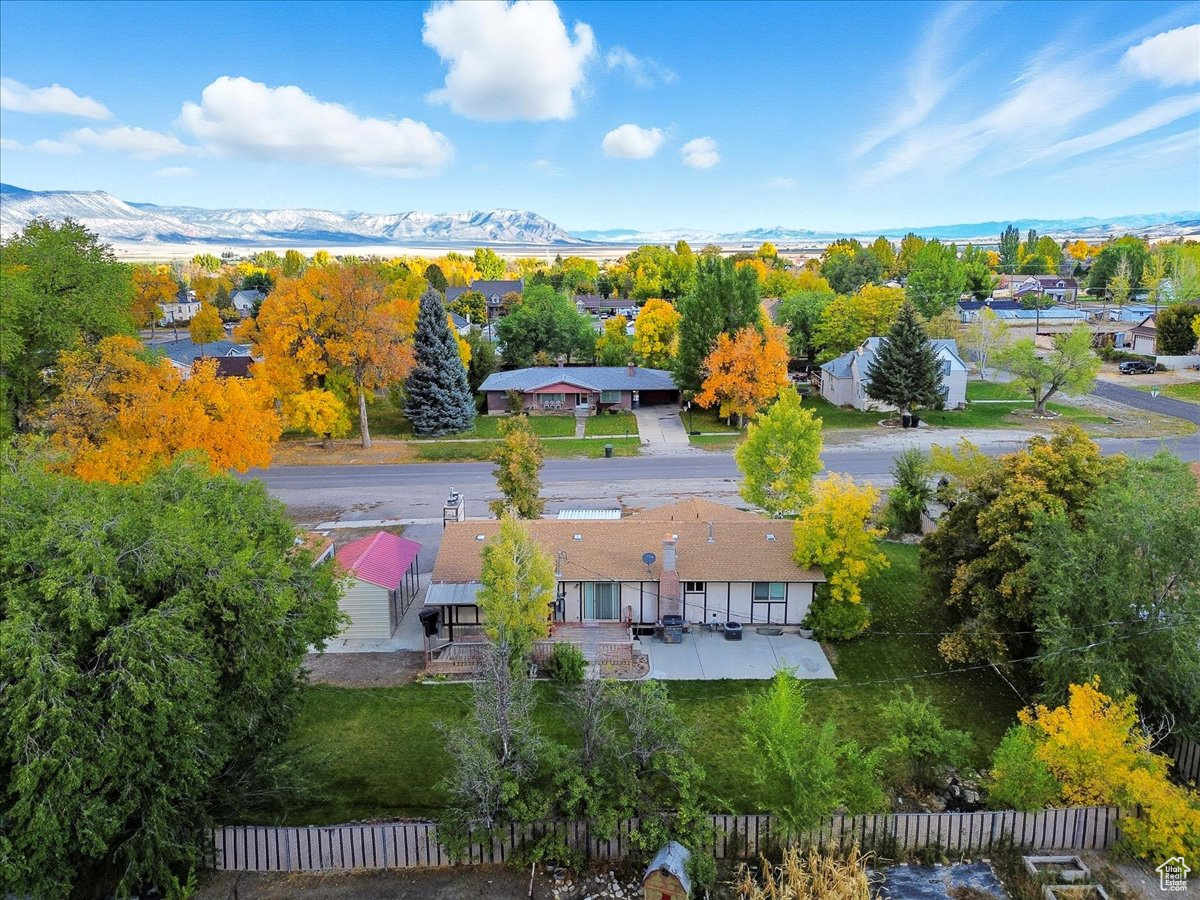 COURTSIDE - Residential