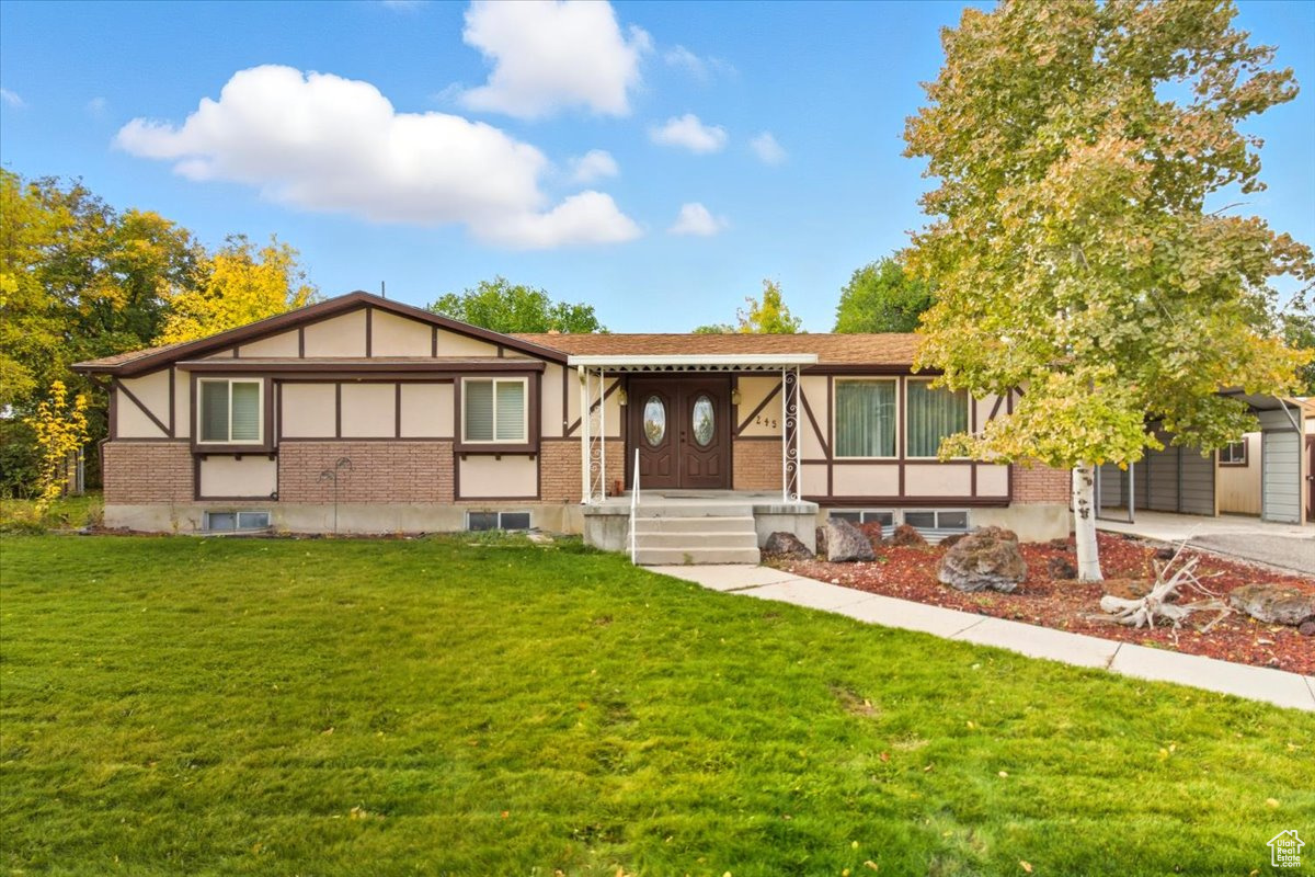 COURTSIDE - Residential