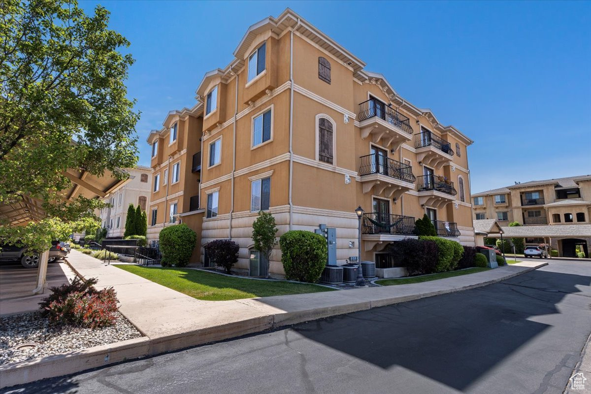 TORINO VILLAGE PHASE 1 CONDO - Residential