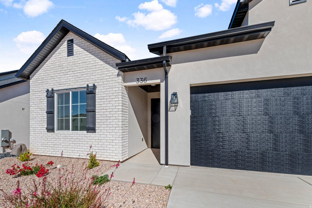 Photo of 336 W ROSIE LOOP, Cedar City, UT 84721 (MLS # 2185394)