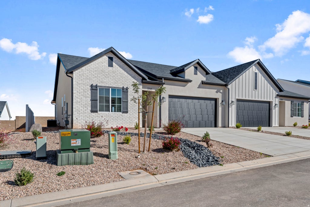 Photo of 336 W ROSIE LOOP, Cedar City, UT 84721 (MLS # 2185394)