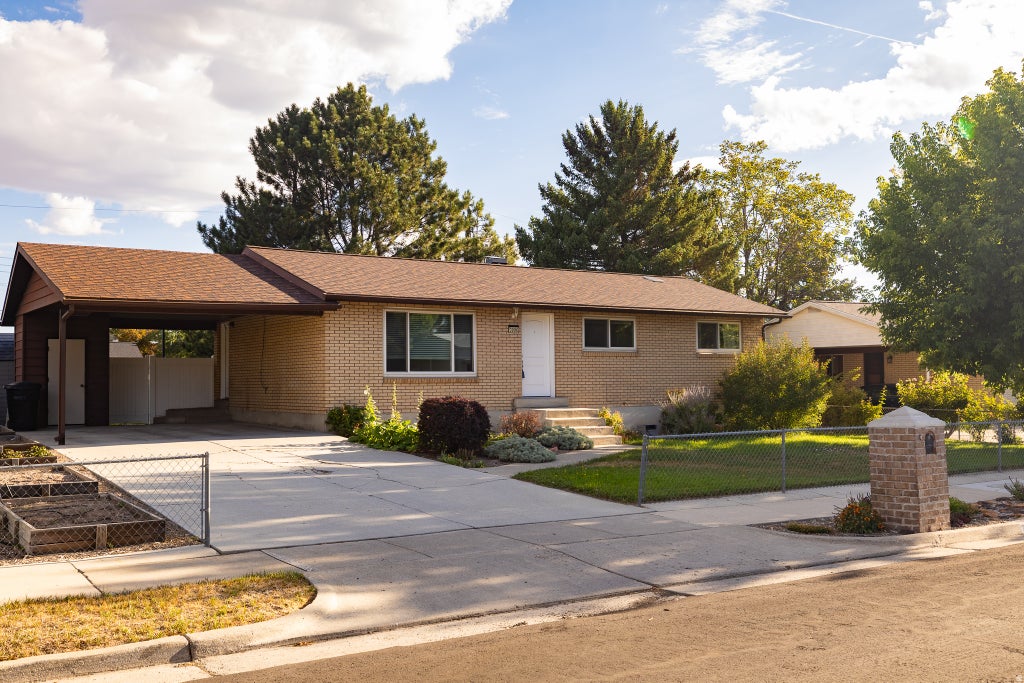 Photo of 3096 W 4745 S, Taylorsville, UT 84129 (MLS # 2179257)
