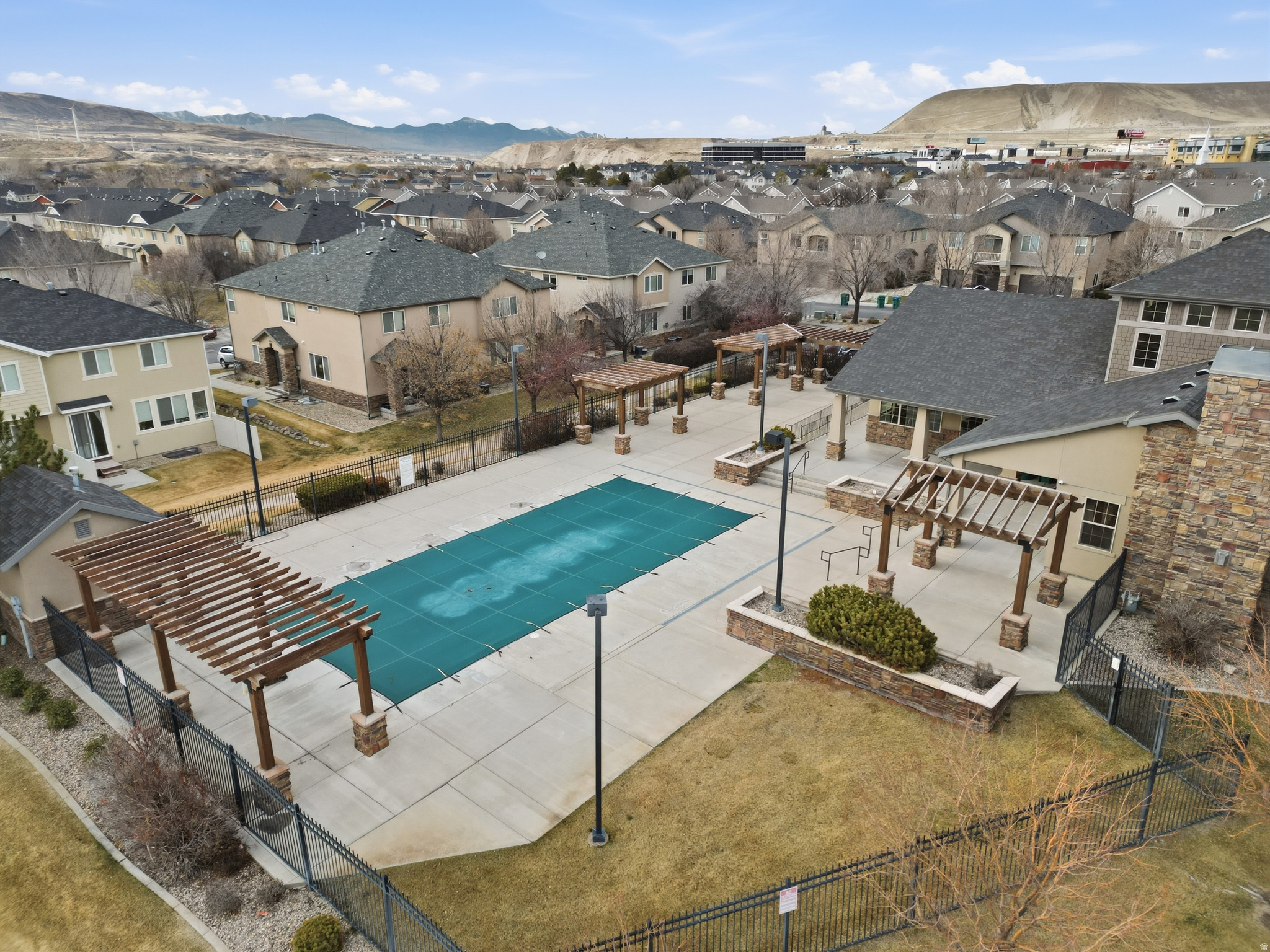 THANKSGIVING MEADOWS - Residential