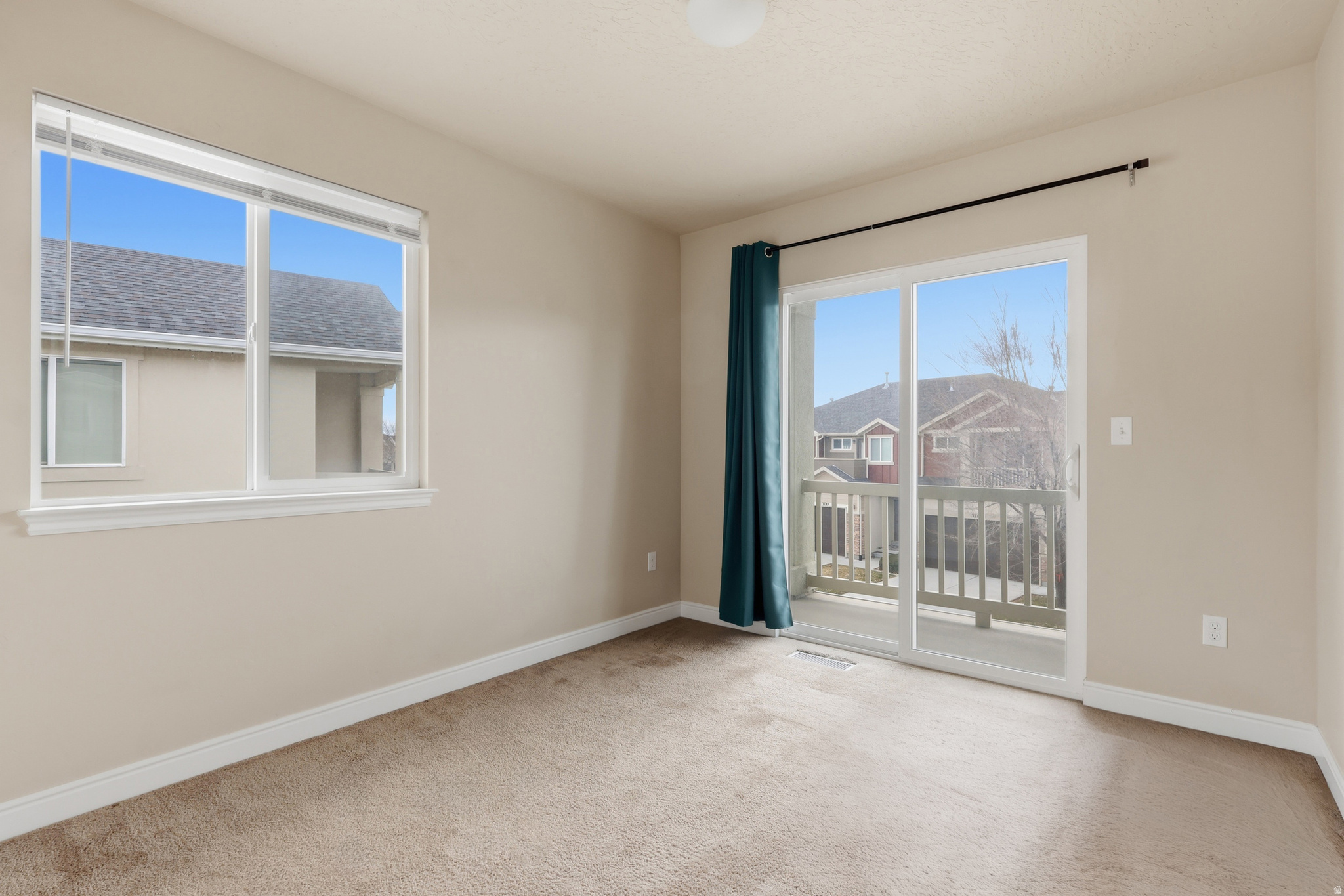 THANKSGIVING MEADOWS - Residential