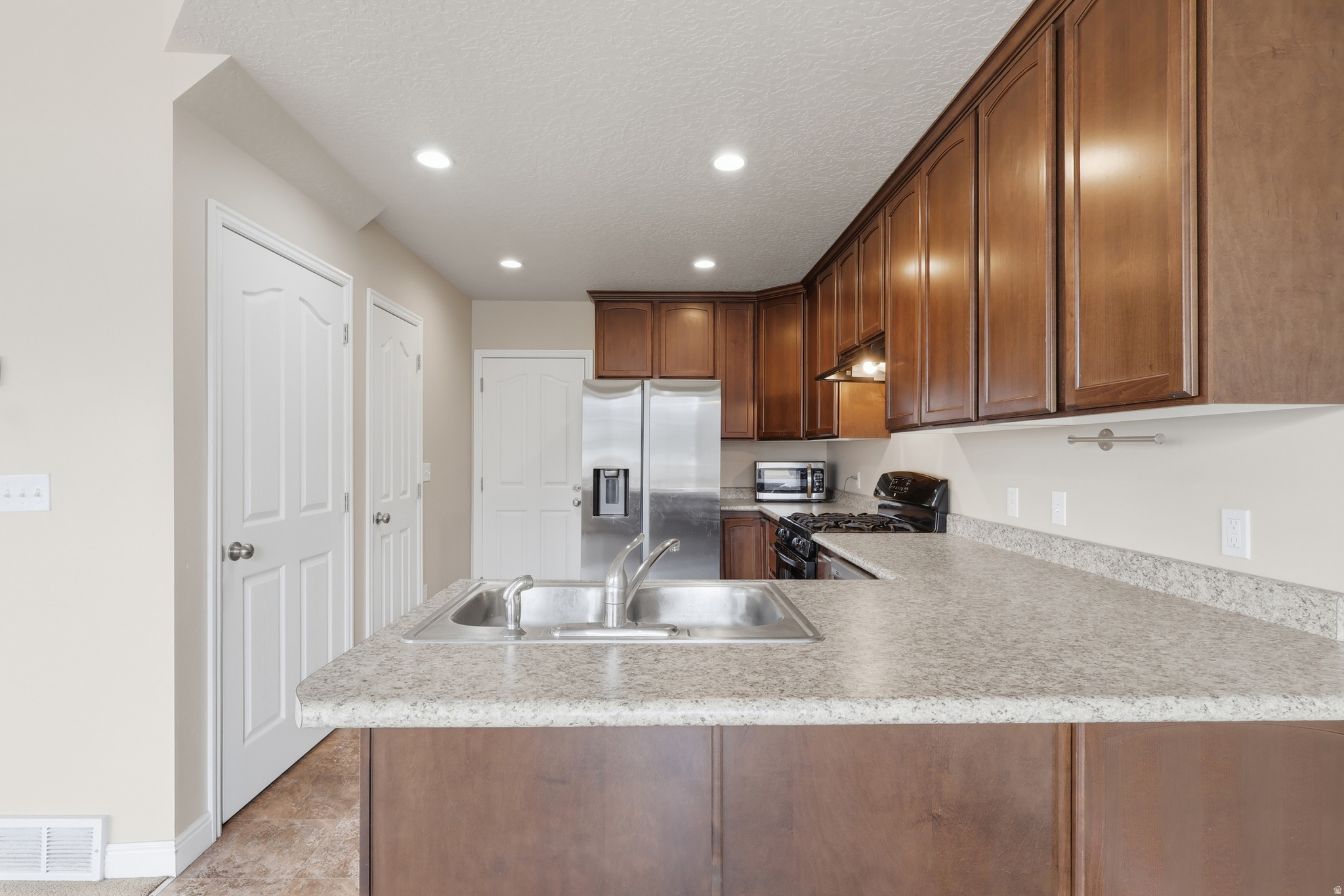 THANKSGIVING MEADOWS - Residential