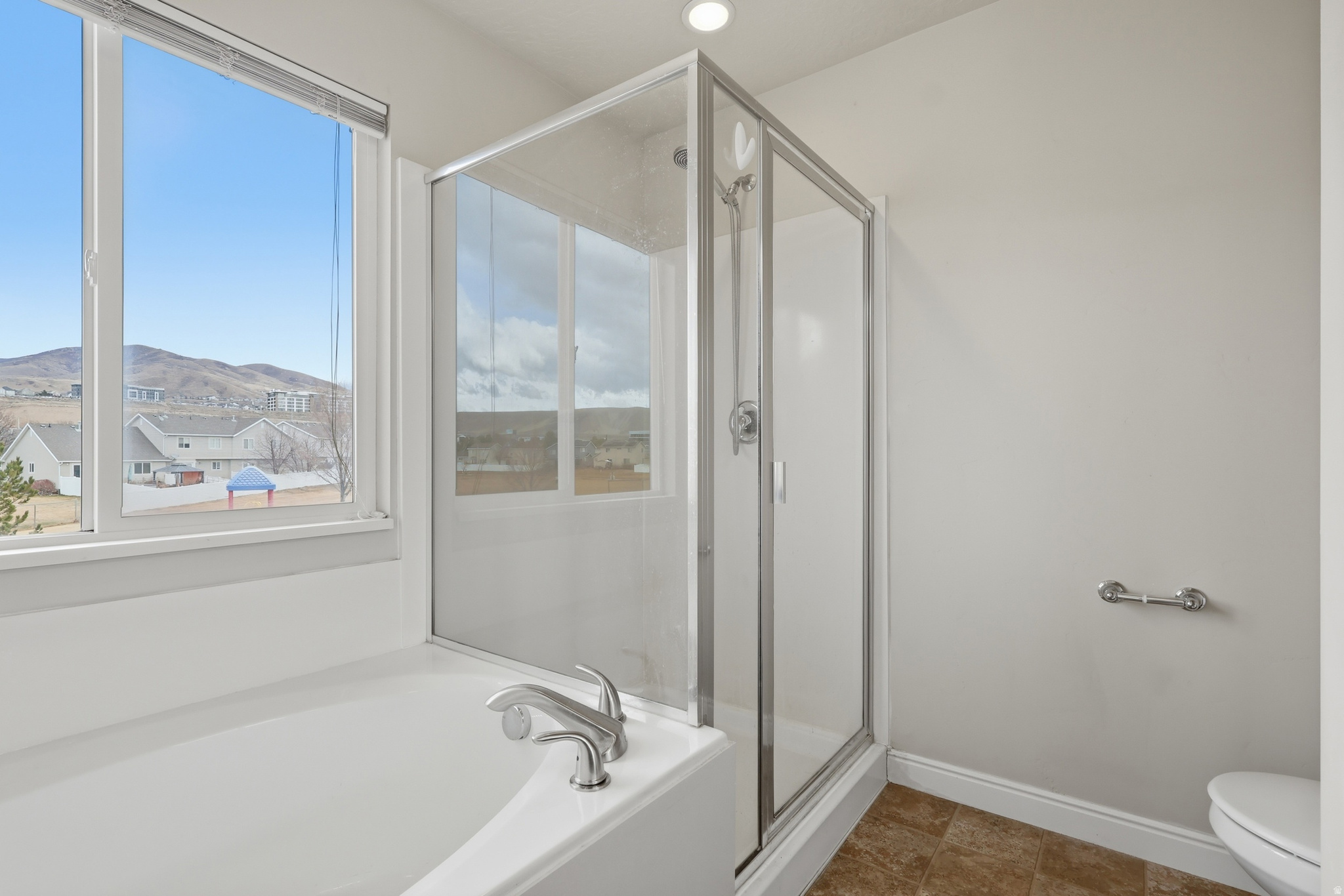 THANKSGIVING MEADOWS - Residential