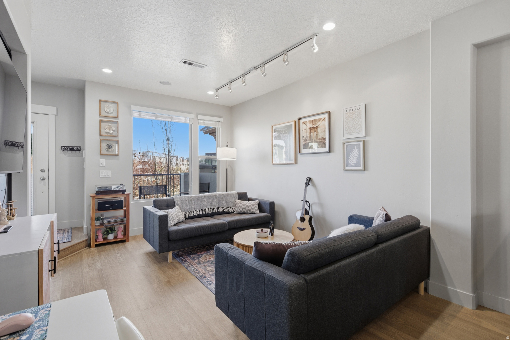 KENNECOTT DAYBREAK V - Residential