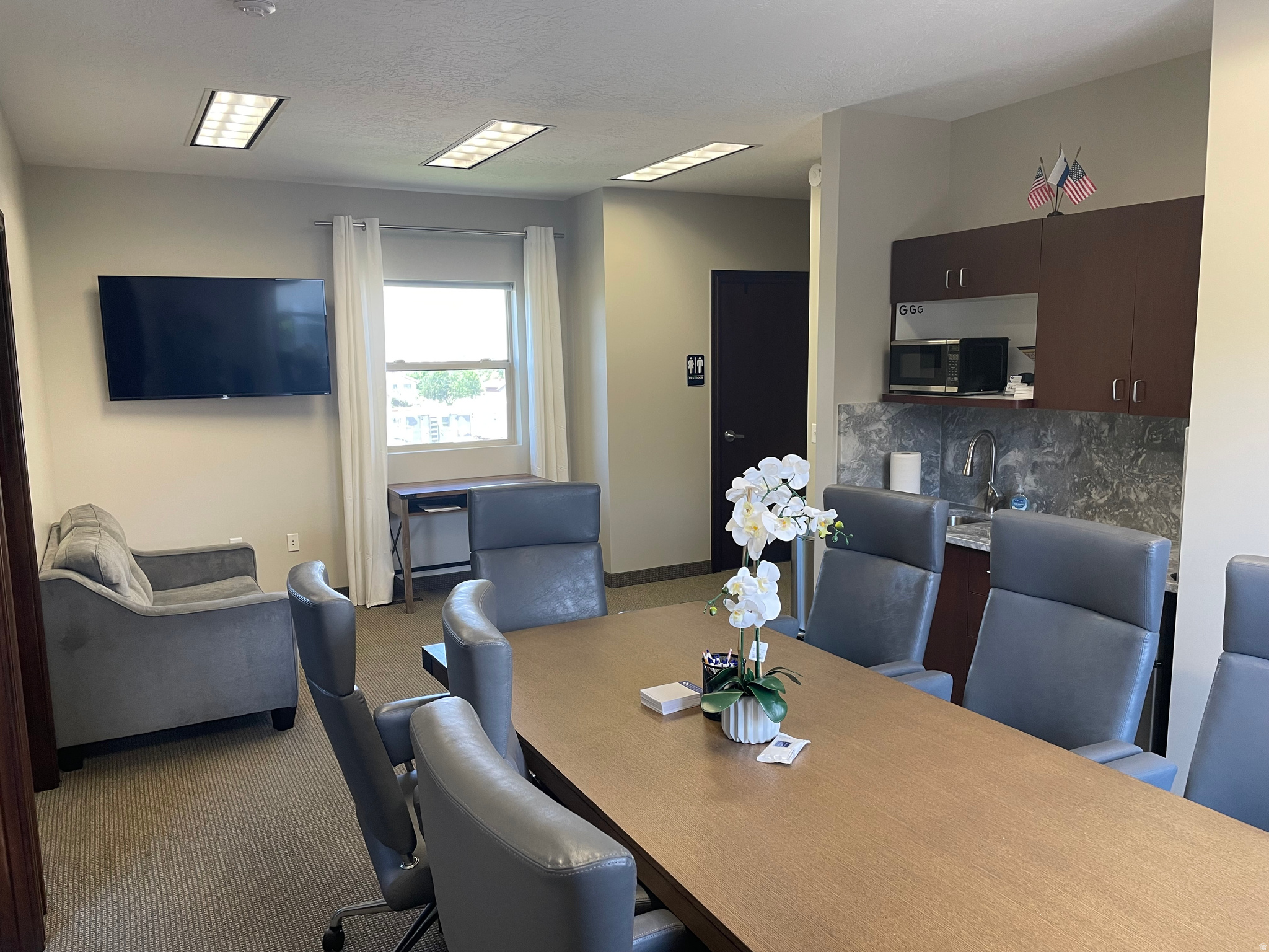 OLD STATION SQUARE - Commercial Lease