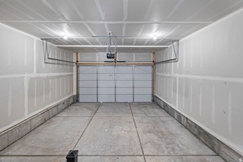Tiny photo for 2105 WOLVERINE WAY #2433, Washington, UT 84780 (MLS # 2153449)