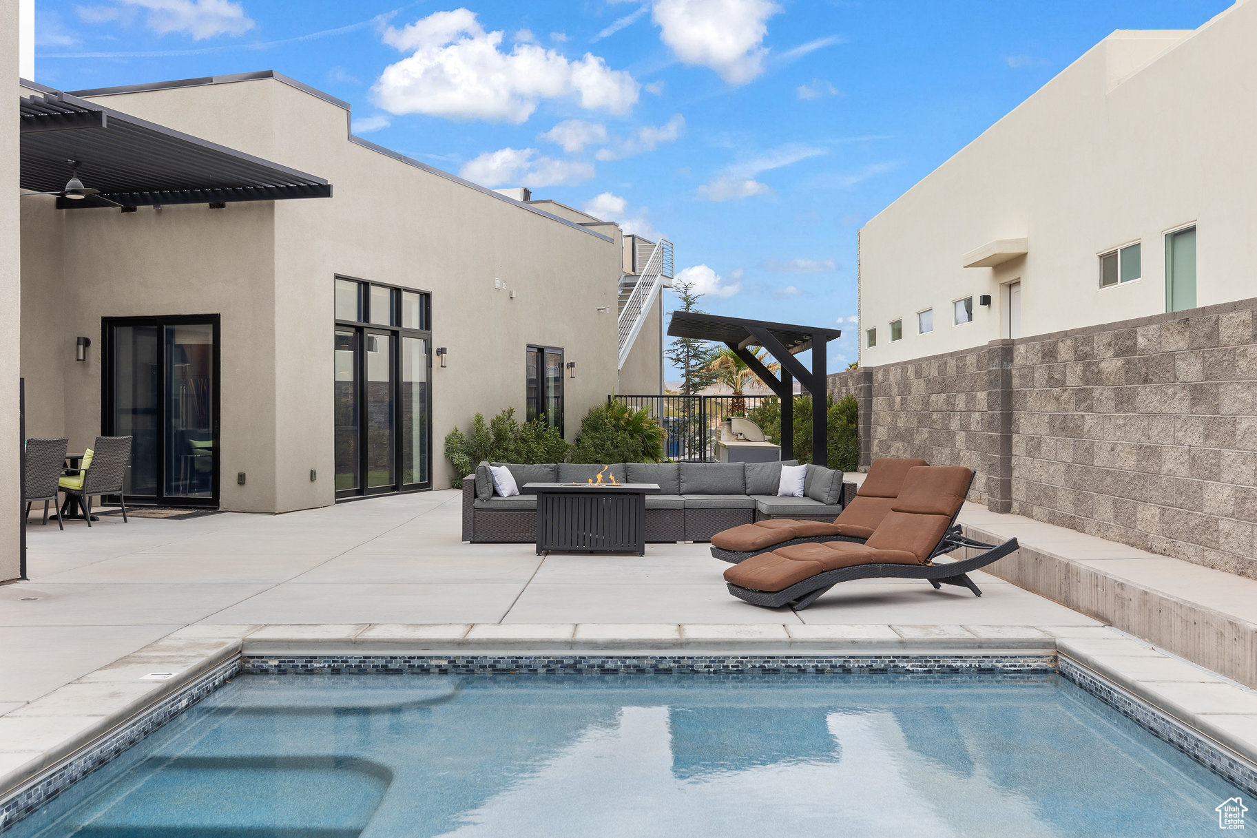 GOLF VIEW EST COP RK - Residential