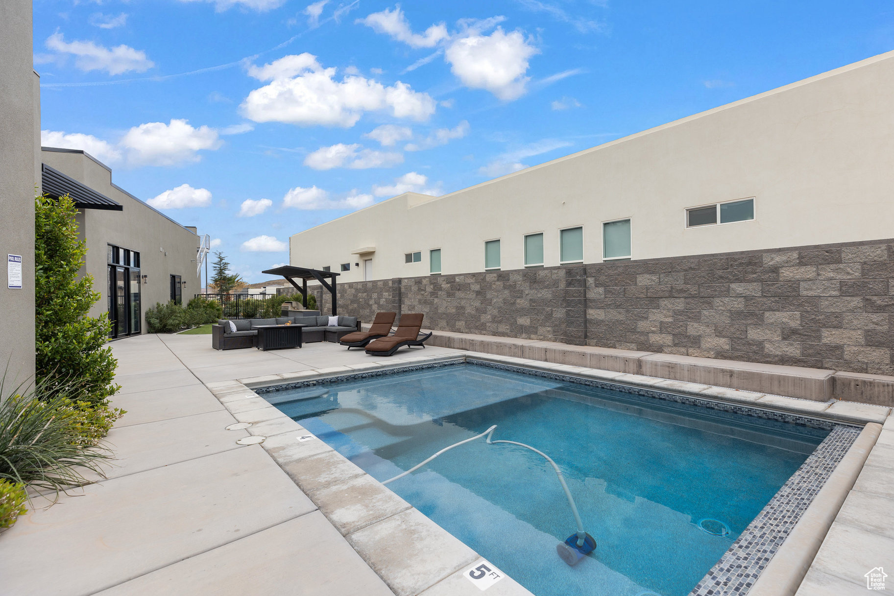 GOLF VIEW EST COP RK - Residential