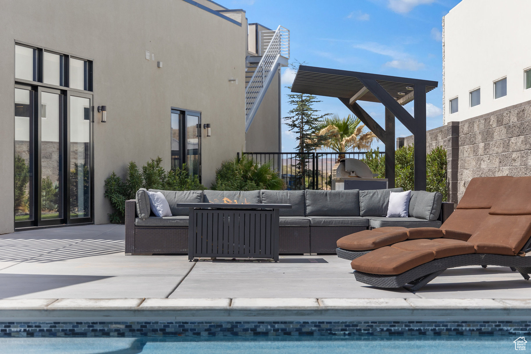 GOLF VIEW EST COP RK - Residential