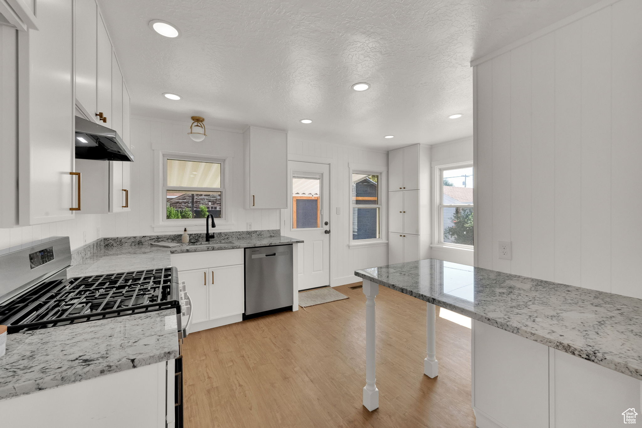 THORNWOOD - Residential