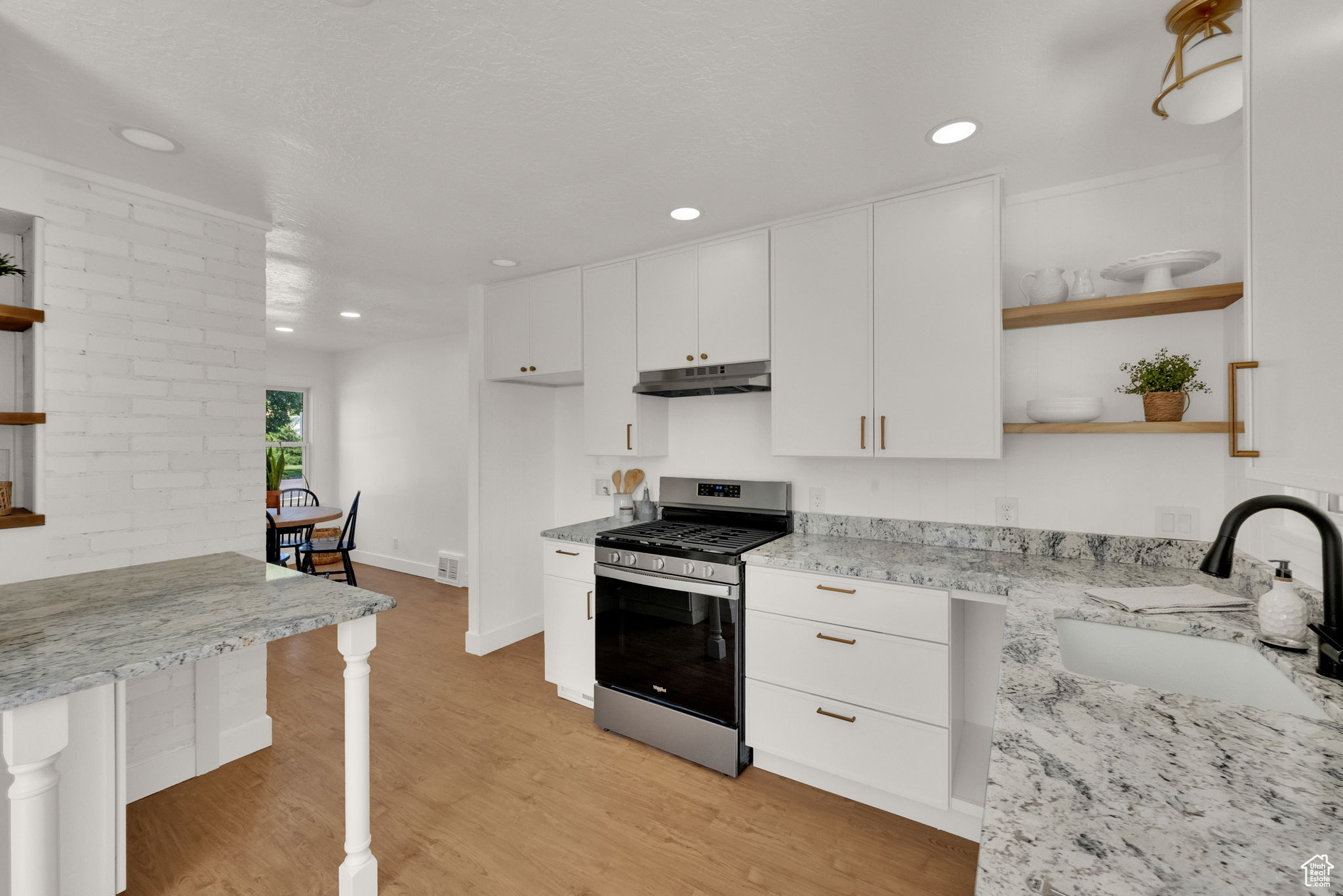 THORNWOOD - Residential
